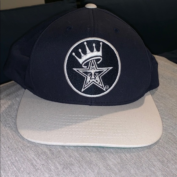 white obey hat